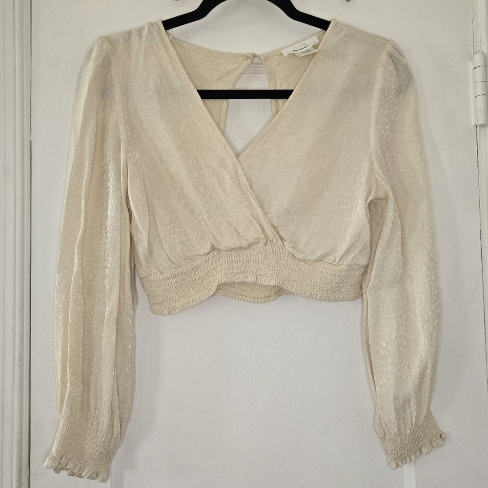 Subtle Cream Leopard Print Long Sleeve Crop Top - Women's Large